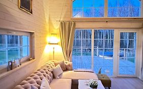 Relax House By The Stone